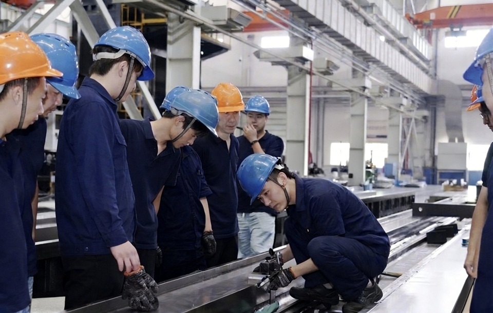 Empresa People del equipo de MAXNOVO MACHINE