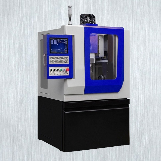 FU180 Pequeño centro de mecanizado de 5 ejes de MAXNOVO Machine